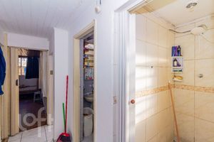 Image 14 - 853696