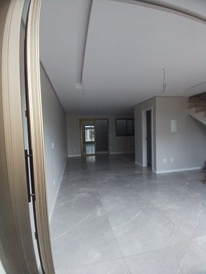 Image 2 - 853705