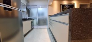 Image 9 - 853730
