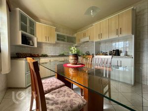 Image 4 - 853731