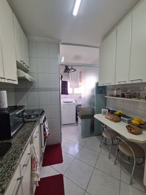 Image 8 - 853749