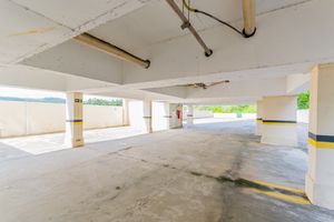 Image 32 - 853757