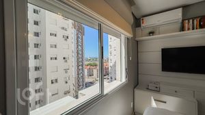 Image 11 - 853768