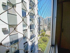 Image 7 - 853818