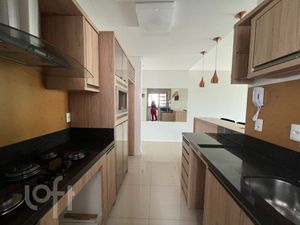Image 4 - 853855
