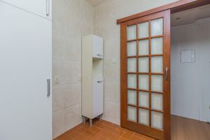 Image 17 - 853862