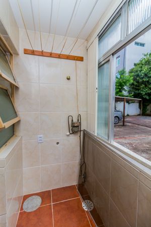 Image 24 - 853862