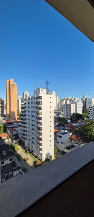 Image 6 - 853872
