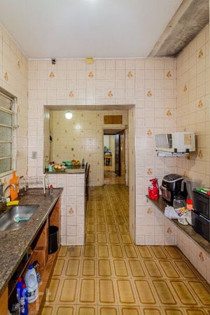 Image 10 - 853902