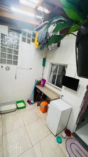 Image 7 - 853919