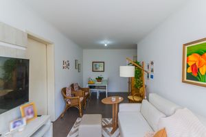 Image 3 - 853960