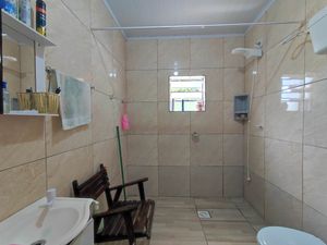Image 5 - 853964