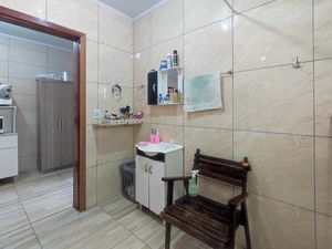 Image 6 - 853964