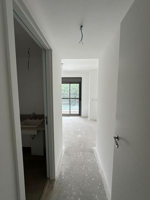 Image 14 - 853971