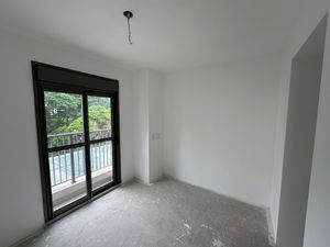 Image 19 - 853971