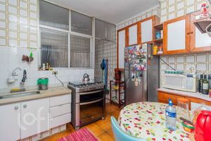 Image 15 - 853982