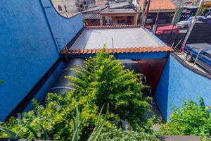 Image 32 - 854002