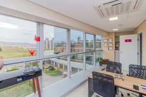 Image 3 - 854018