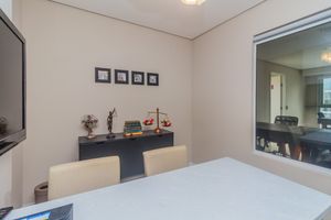 Image 15 - 854018