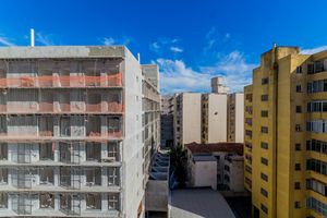 Image 10 - 854033