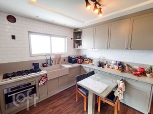 Image 9 - 854062