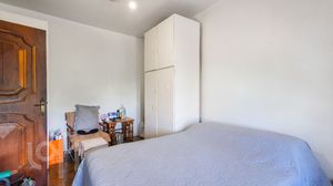 Image 19 - 854066