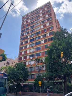 Image 21 - 854075