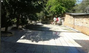 Image 30 - 854080