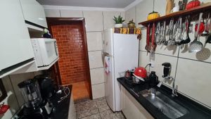Image 7 - 854102