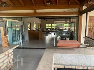 Image 9 - 854116