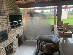 Image 10 - 854116