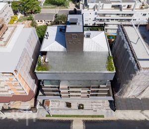 Image 2 - 854125