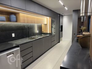 Image 11 - 854125