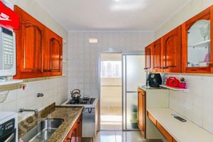 Image 6 - 854131
