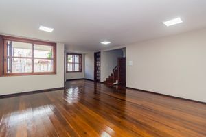 Image 8 - 854152