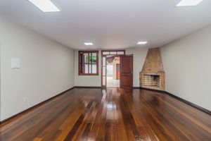 Image 10 - 854152