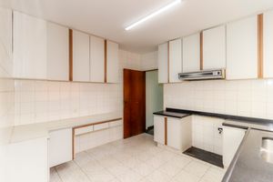 Image 32 - 854245