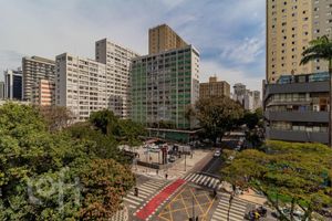 Image 10 - 854273