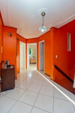 Image 8 - 854275