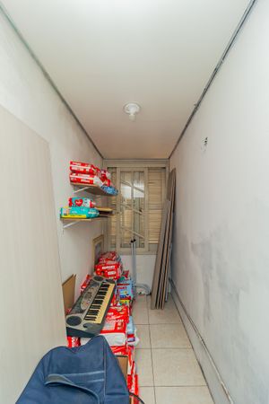 Image 10 - 854275