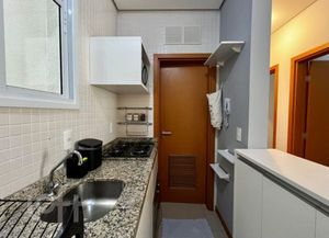 Image 9 - 854278