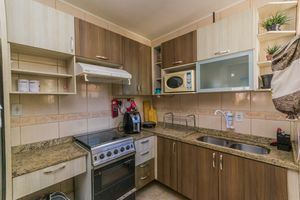 Image 24 - 854285