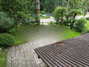 Image 10 - 854304