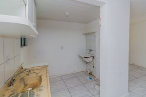 Image 16 - 854318