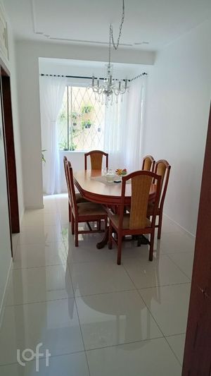Image 7 - 854327