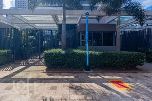 Image 35 - 854333