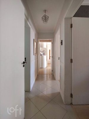Image 18 - 854345