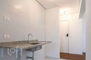 Image 6 - 854347