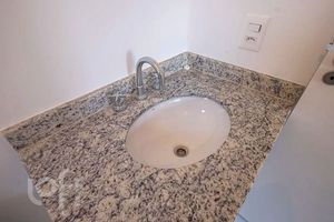 Image 19 - 854347