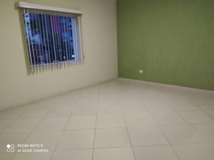 Image 8 - 854350